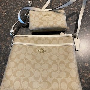 Like new coach purse and wallet